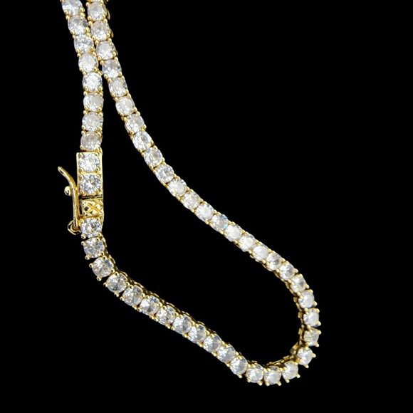 NEW Women’s Cubic Zirconia 18k Gold-Plated Stainless-Steel Necklace 132 CZ Stone - Picture 5 of 9